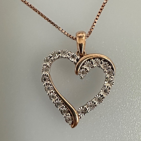 Diamonds 925 goldRose Gold Heart Pendant Necklace with Crystal Detailing​